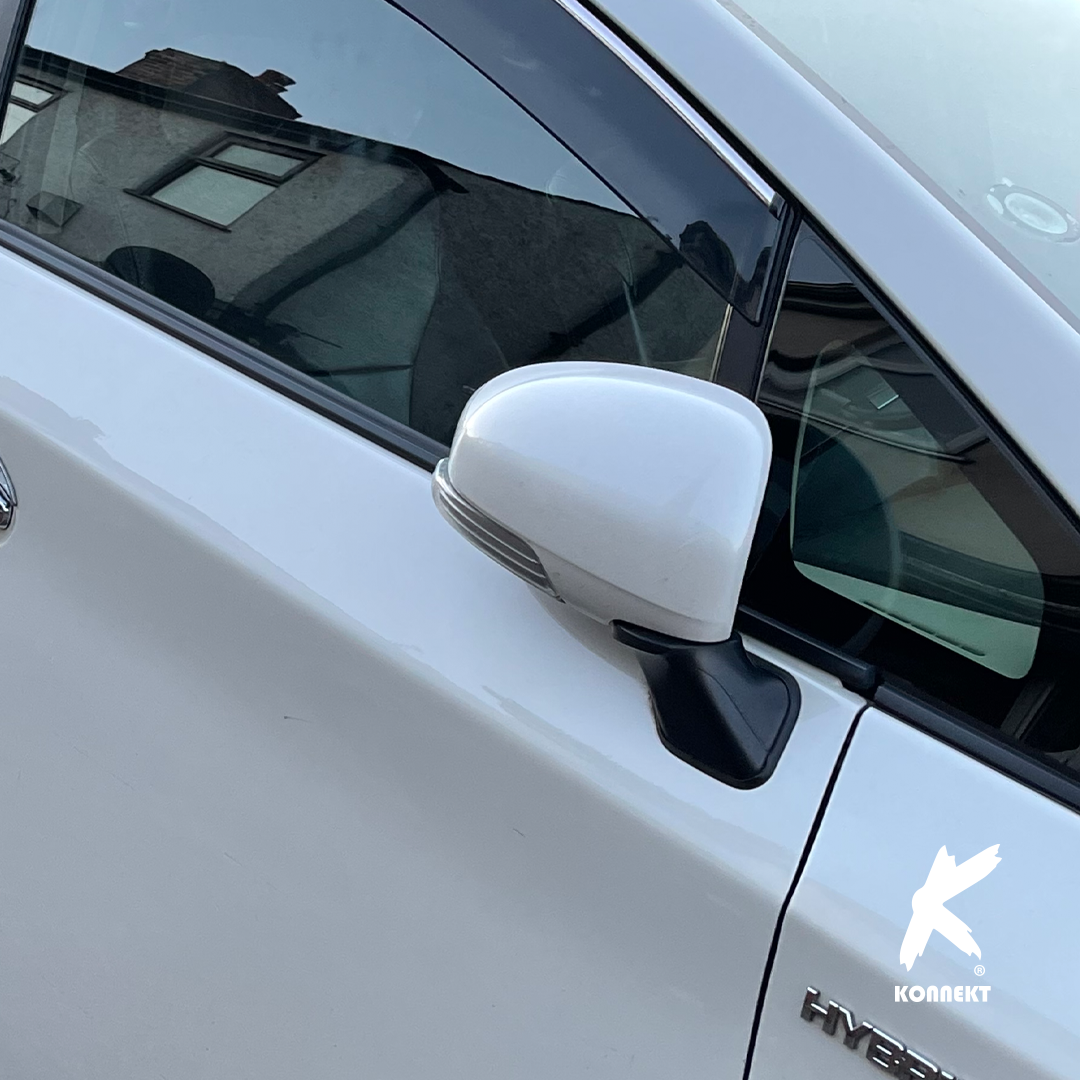 Pair of White Wing Mirror Covers for TOYOTA Prius _ MK3 _ 2009 - 2015